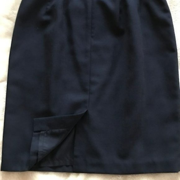 Host Pick - Amanda Smith Ladies Navy Blue 3-piece suit with skirt - Picture 4 of 9